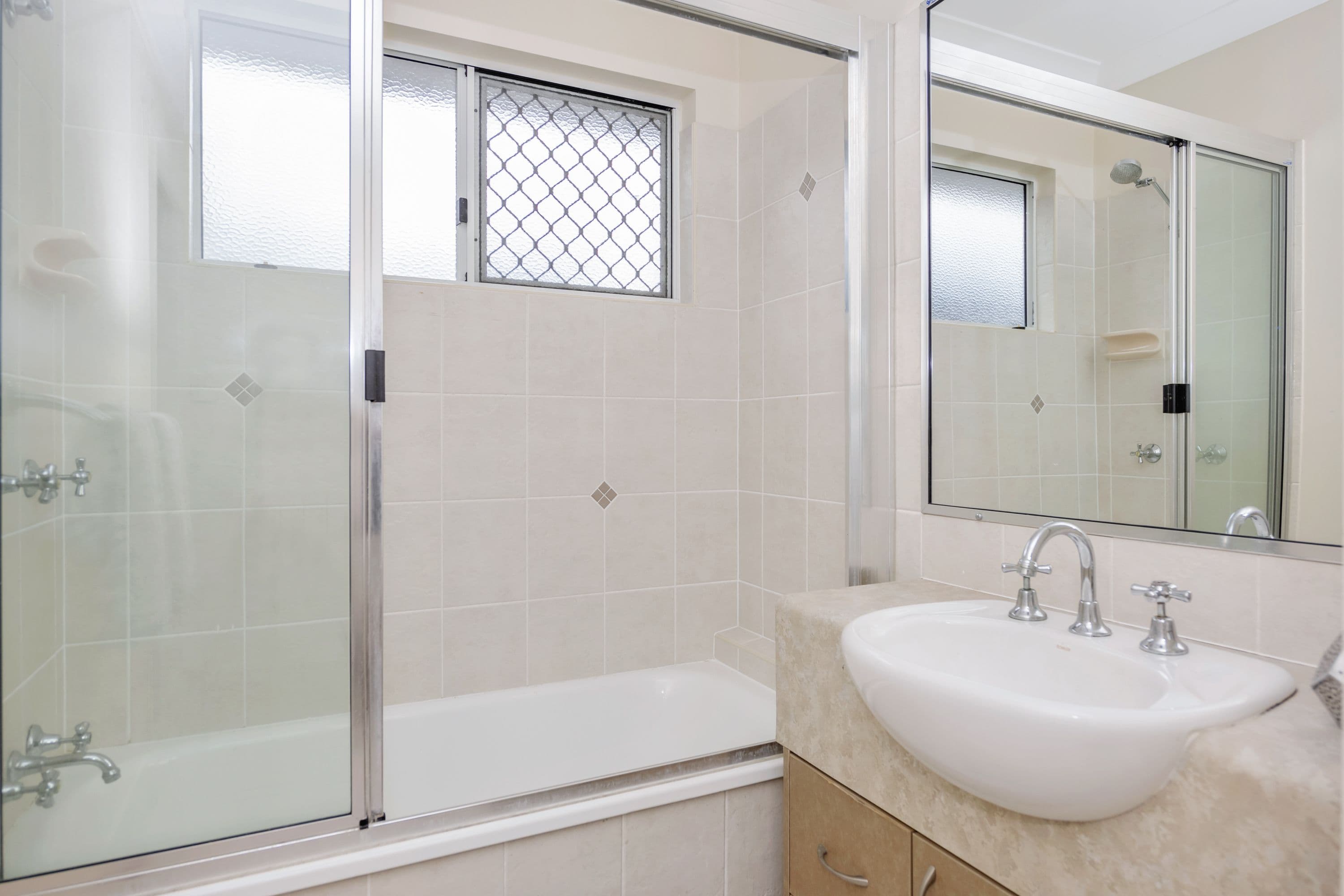 10 Spencer Avenue, Kirwan QLD 4817, Kirwan - Thumbnail 5
