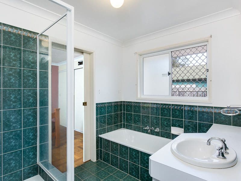 12 Camille Crescent, WYNNUM WEST QLD 4178, Wynnum West - Thumbnail 8