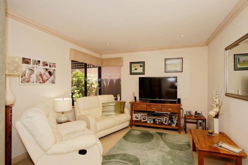 77 Latrobe Street, YOKINE WA 6060, Yokine - Thumbnail 2