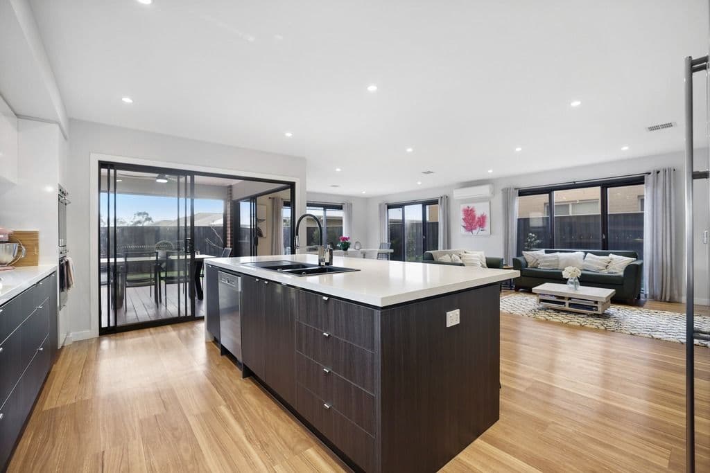19 Perry Road, Werribee VIC 3030, Werribee - Thumbnail 5