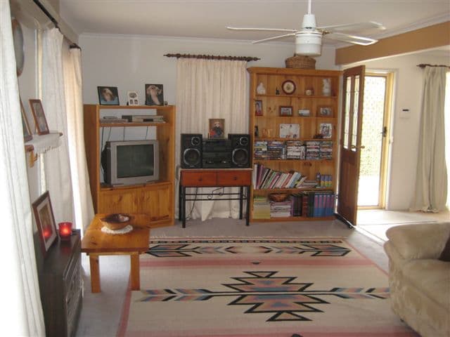 21 Matthews Crescent, ROXBURGH PARK VIC 3064, Roxburgh Park - Thumbnail 2
