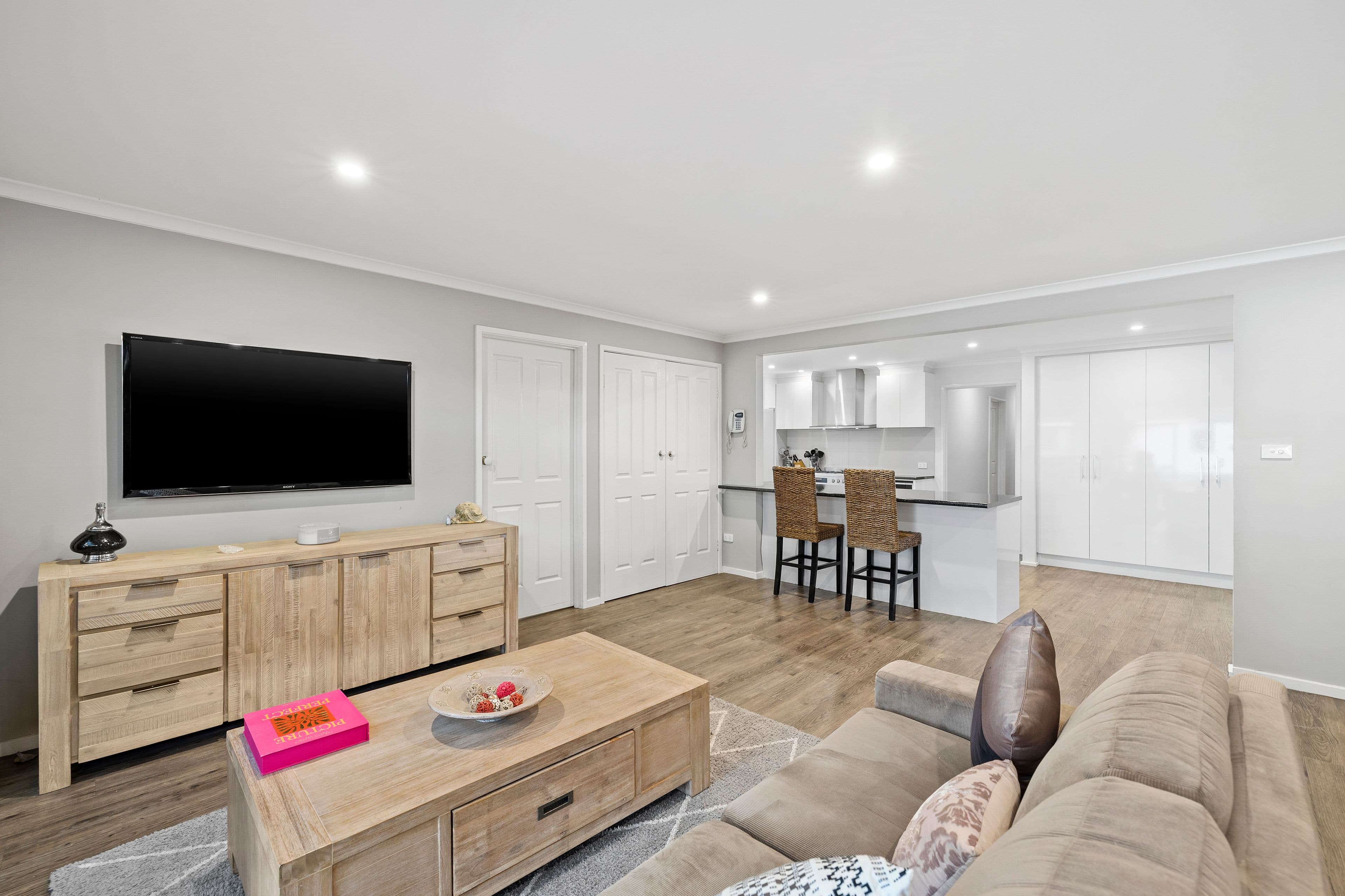 43 Denver Crescent, Rowville VIC 3178, Rowville - Thumbnail 2