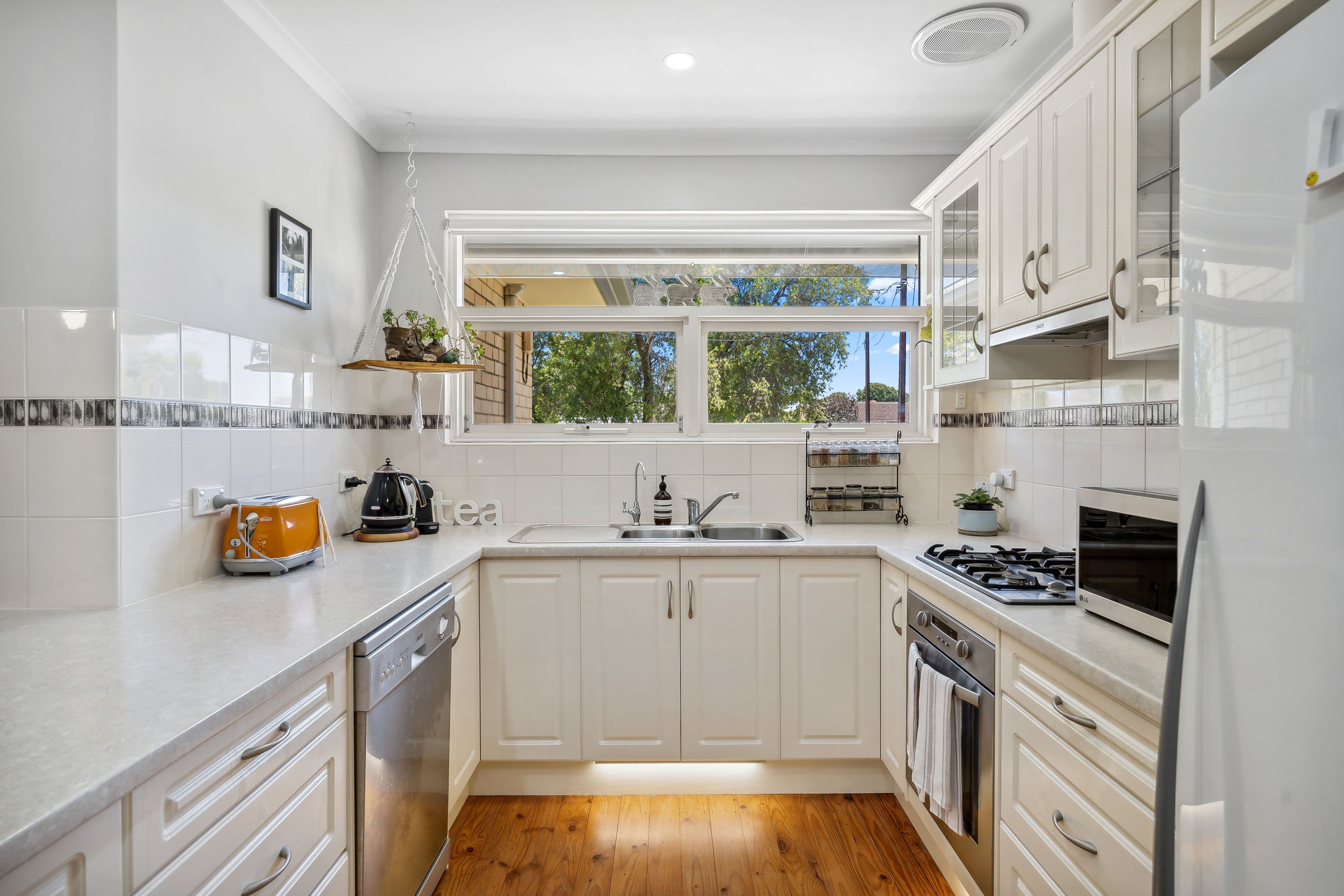 11 Douglas Street, Marion SA 5043, Marion - Thumbnail 5