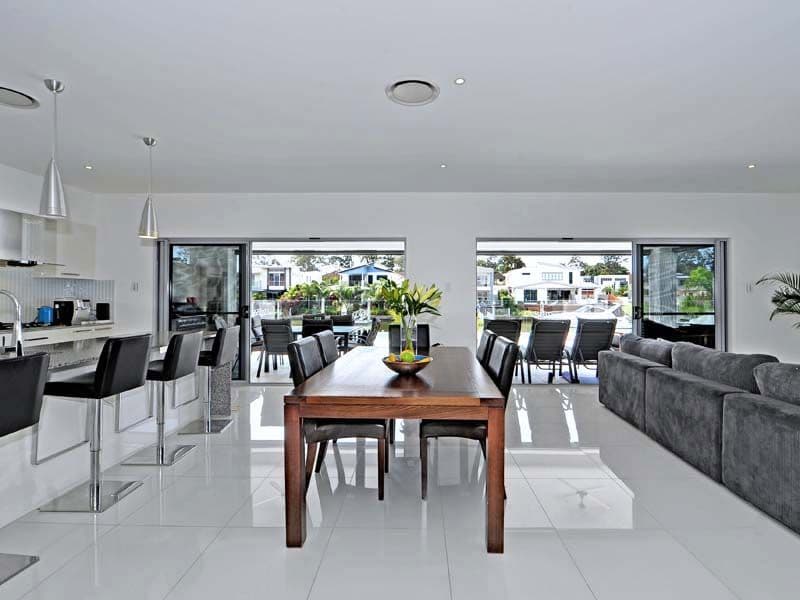 13 North Quay Drive, BIGGERA WATERS QLD 4216, Biggera Waters - Thumbnail 3