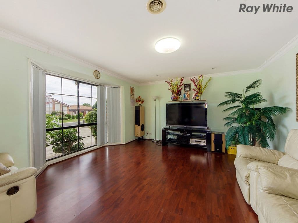 18 Gunyah Mews, St Albans VIC 3021, St Albans - Thumbnail 2