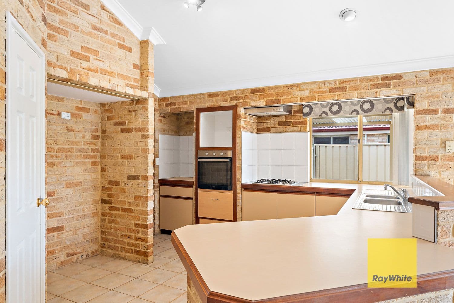 15 Liata Court, Thornlie WA 6108, Thornlie - Thumbnail 4