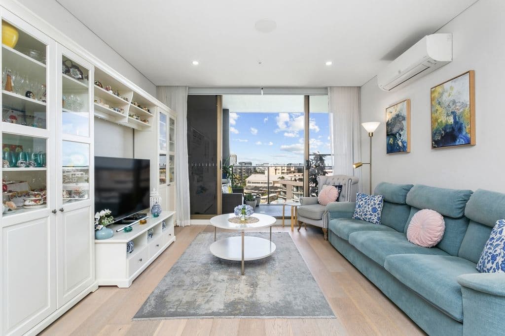 13128/19 Amalfi Drive, Wentworth Point - Thumbnail 2
