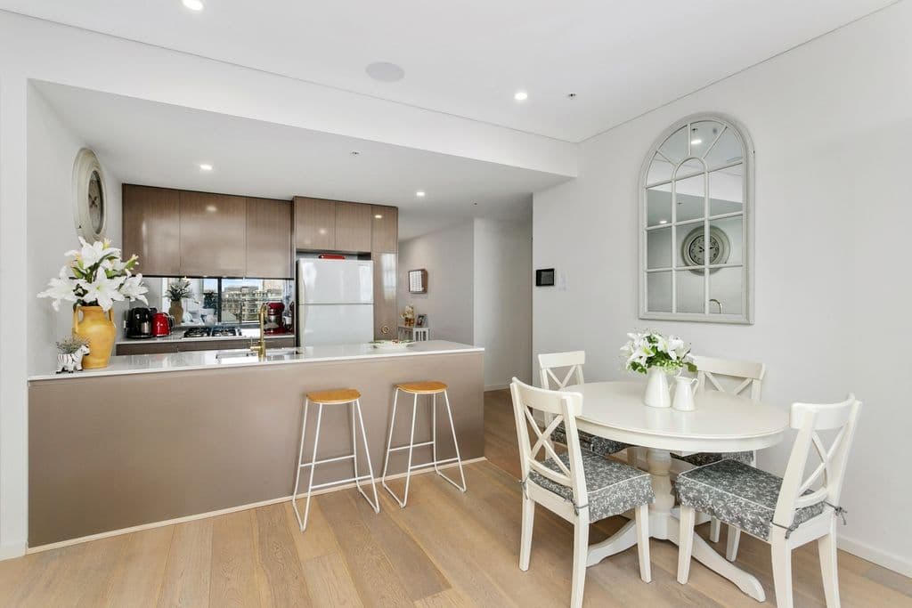 13128/19 Amalfi Drive, Wentworth Point - Thumbnail 4