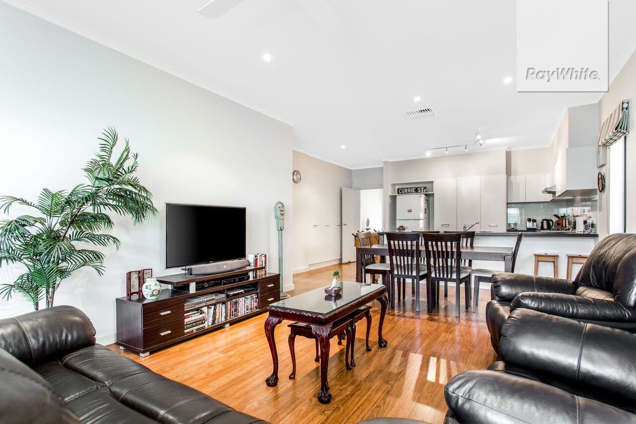 35 Shoalhaven Street, Werribee VIC 3030, Werribee - Thumbnail 5