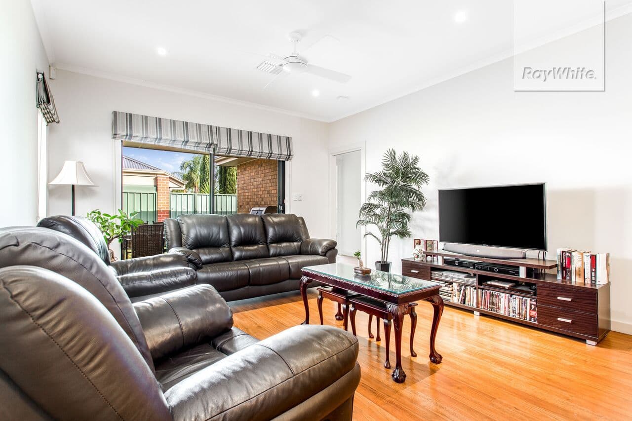 35 Shoalhaven Street, Werribee VIC 3030, Werribee - Thumbnail 6