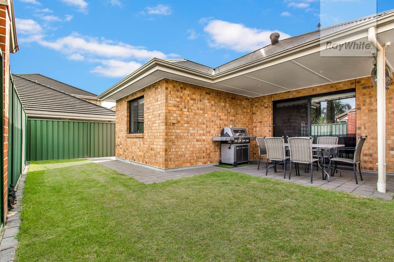 35 Shoalhaven Street, Werribee VIC 3030, Werribee - Thumbnail 7