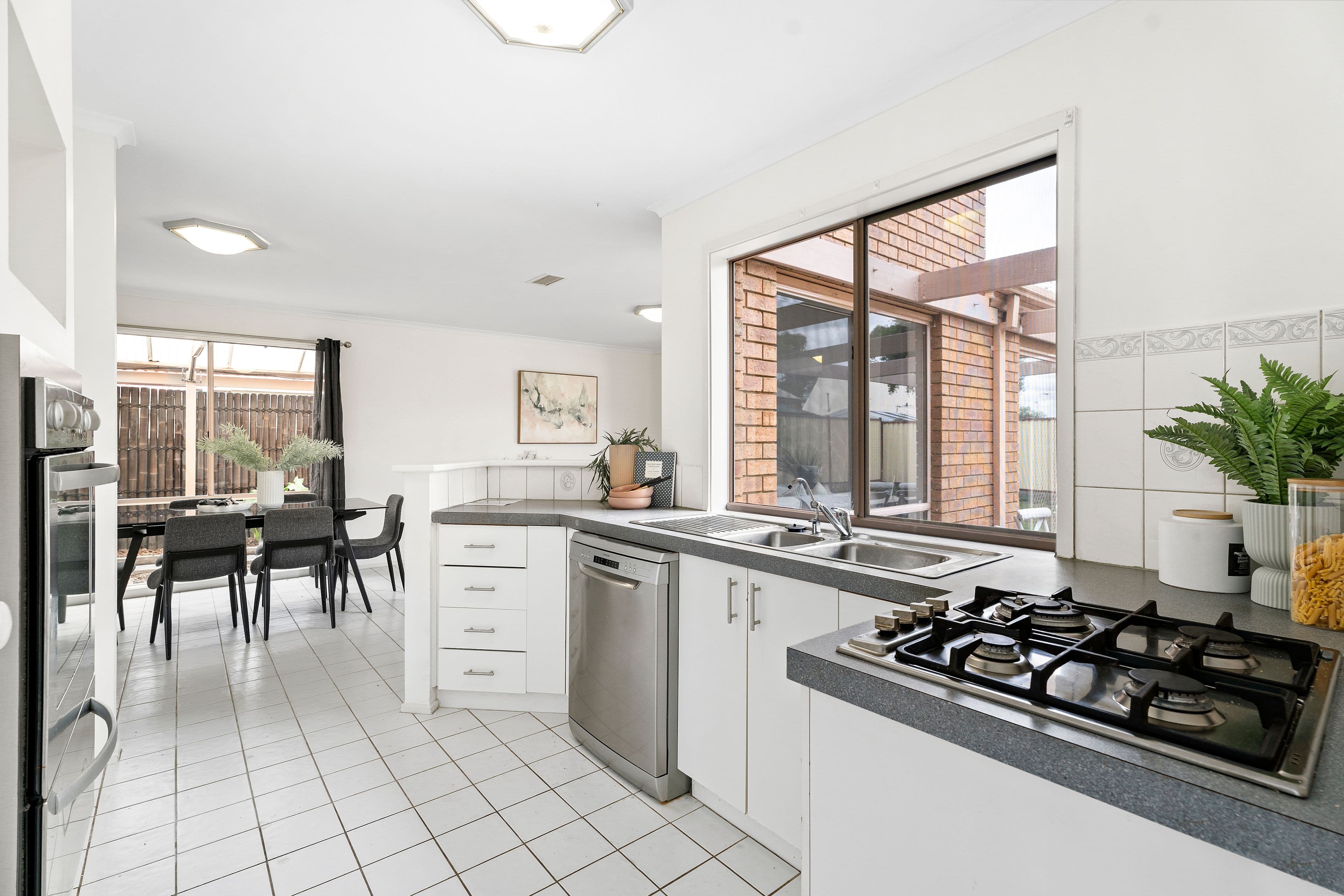 16 Xavier Court, Sunbury VIC 3429, Sunbury - Thumbnail 4