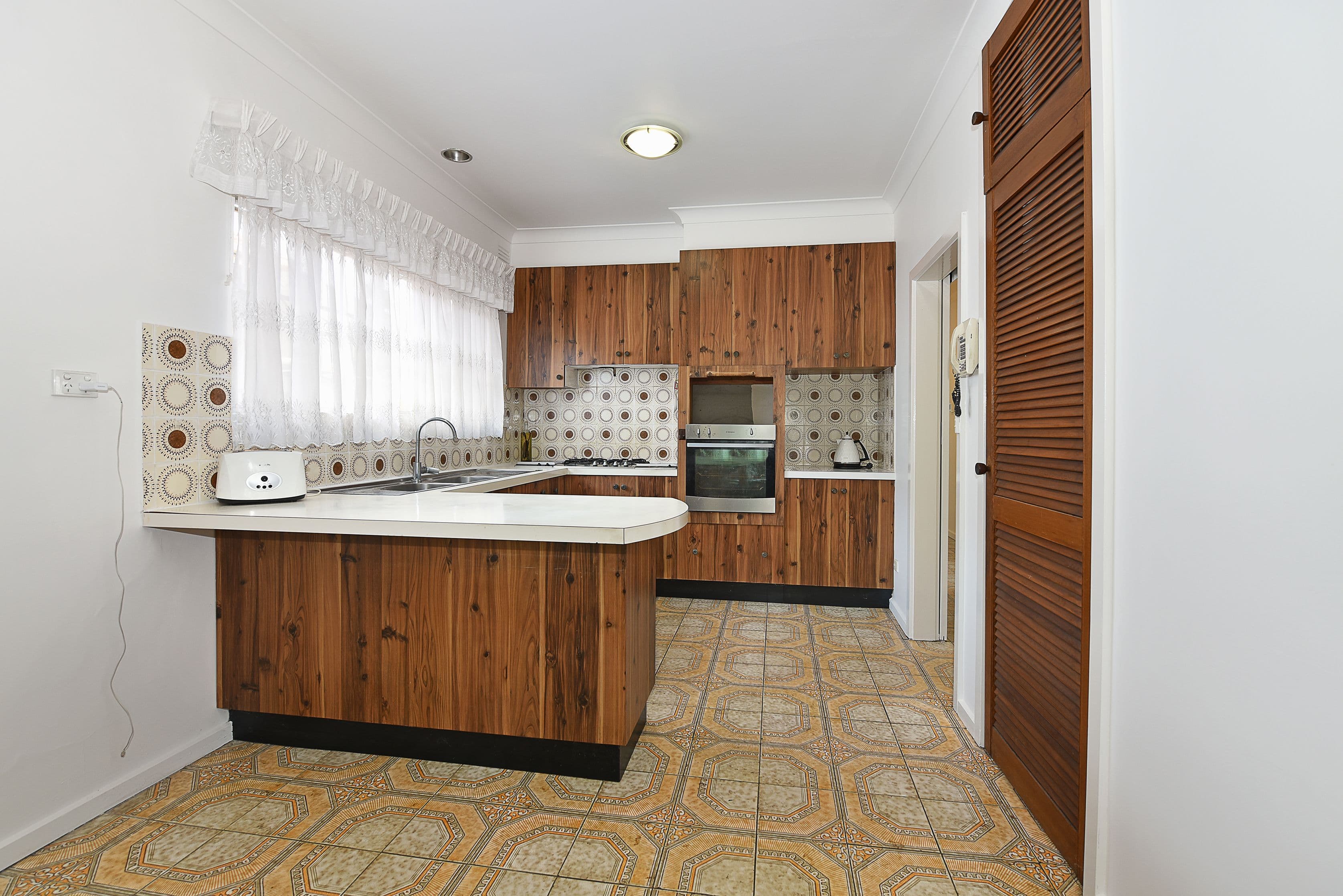 12 Barrow Street, Coburg VIC 3058, Coburg - Thumbnail 4