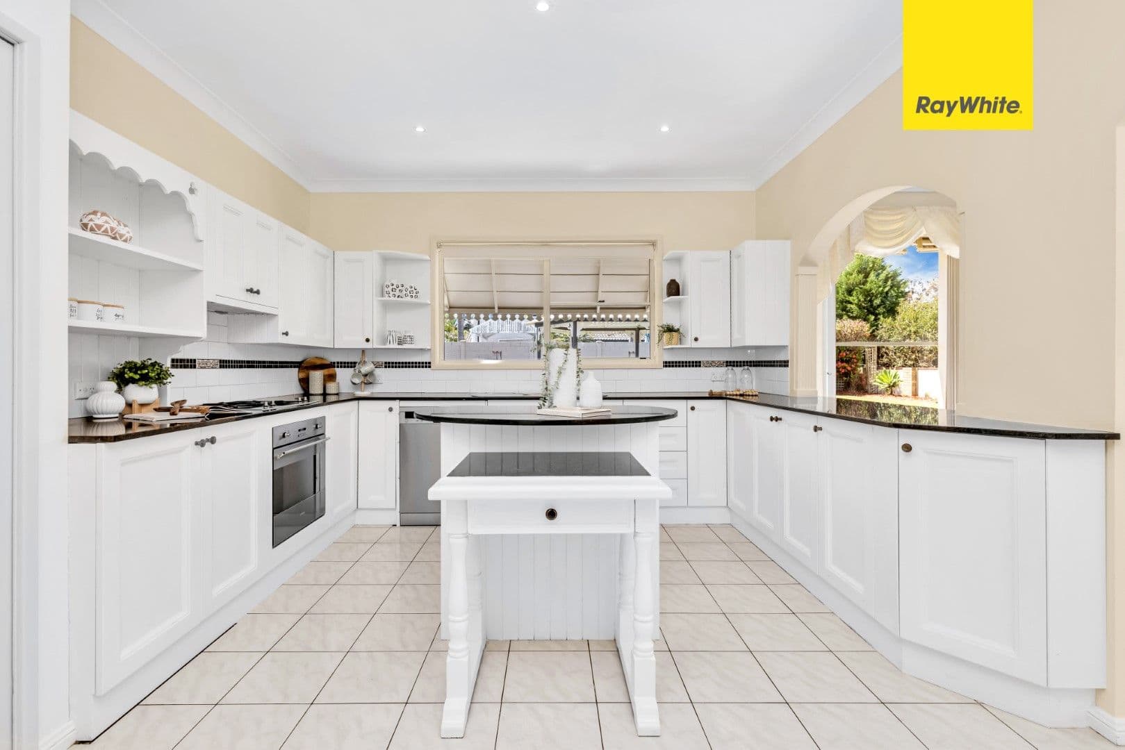 9 Cotswold Avenue, Castle Hill NSW 2154, Castle Hill - Thumbnail 3