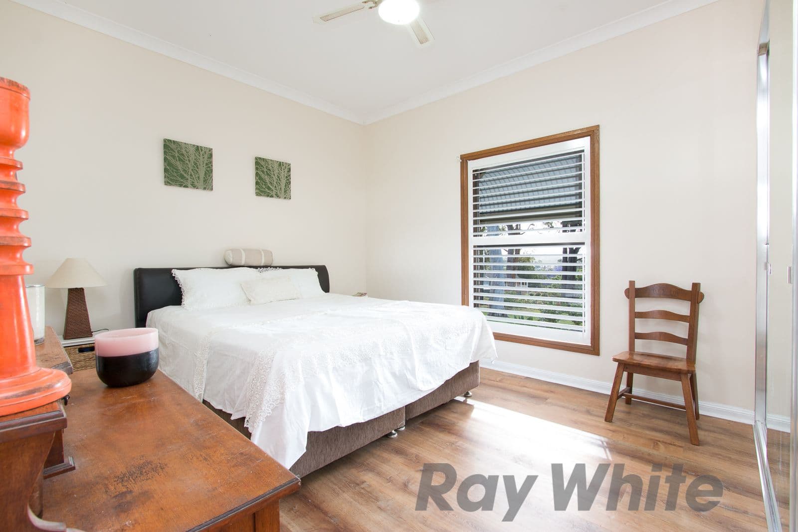 71 Cambronne Parade, Elermore Vale - Thumbnail 3
