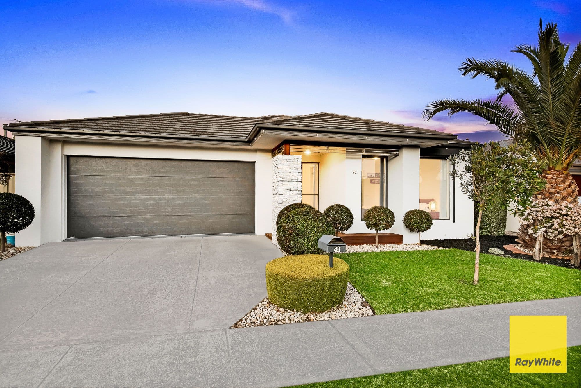 25 Higgins Way, Truganina VIC 3029, Truganina - Thumbnail 2