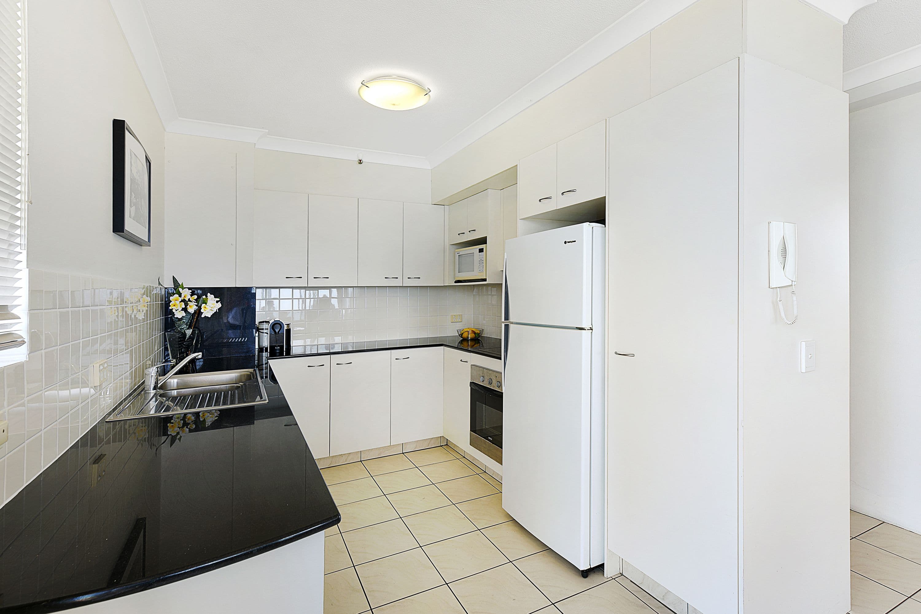 198 Ferny Avenue, Surfers Paradise QLD 4217, Surfers Paradise - Thumbnail 6