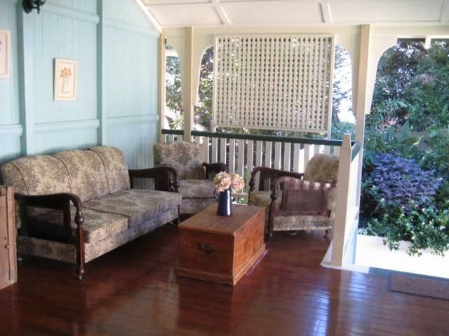 103 Hilda Street, CORINDA QLD 4075, Corinda - Thumbnail 2