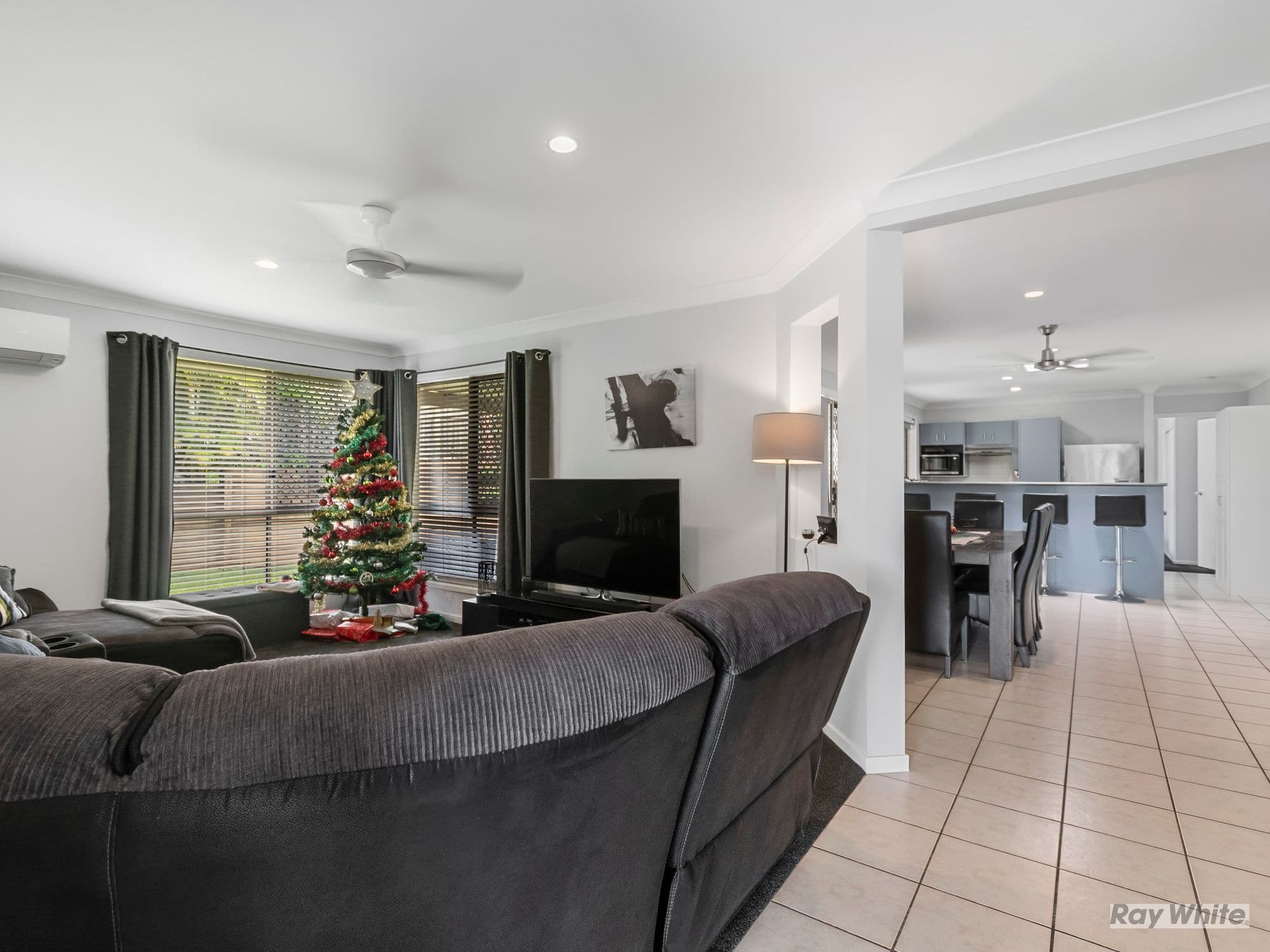 14 Montville Place, Forest Lake QLD 4078, Forest Lake - Thumbnail 3