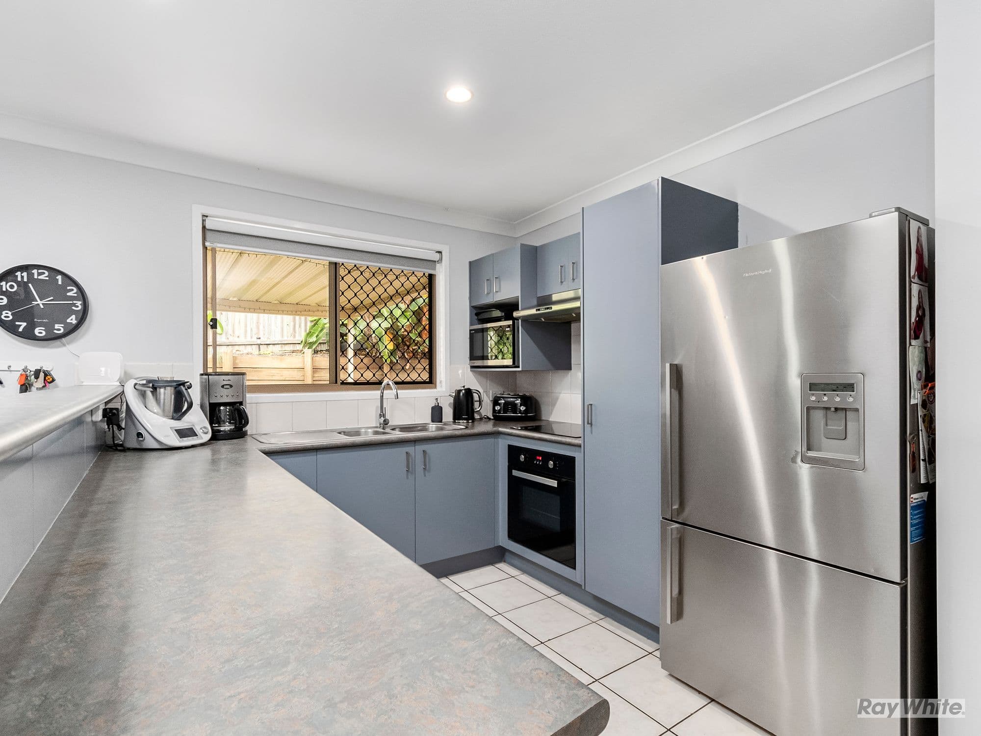 14 Montville Place, Forest Lake QLD 4078, Forest Lake - Thumbnail 5