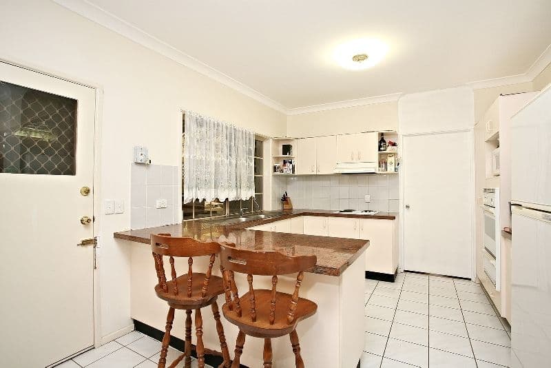 35 Teagarden Street, EIGHT MILE PLAINS QLD 4113, Eight Mile Plains - Thumbnail 3