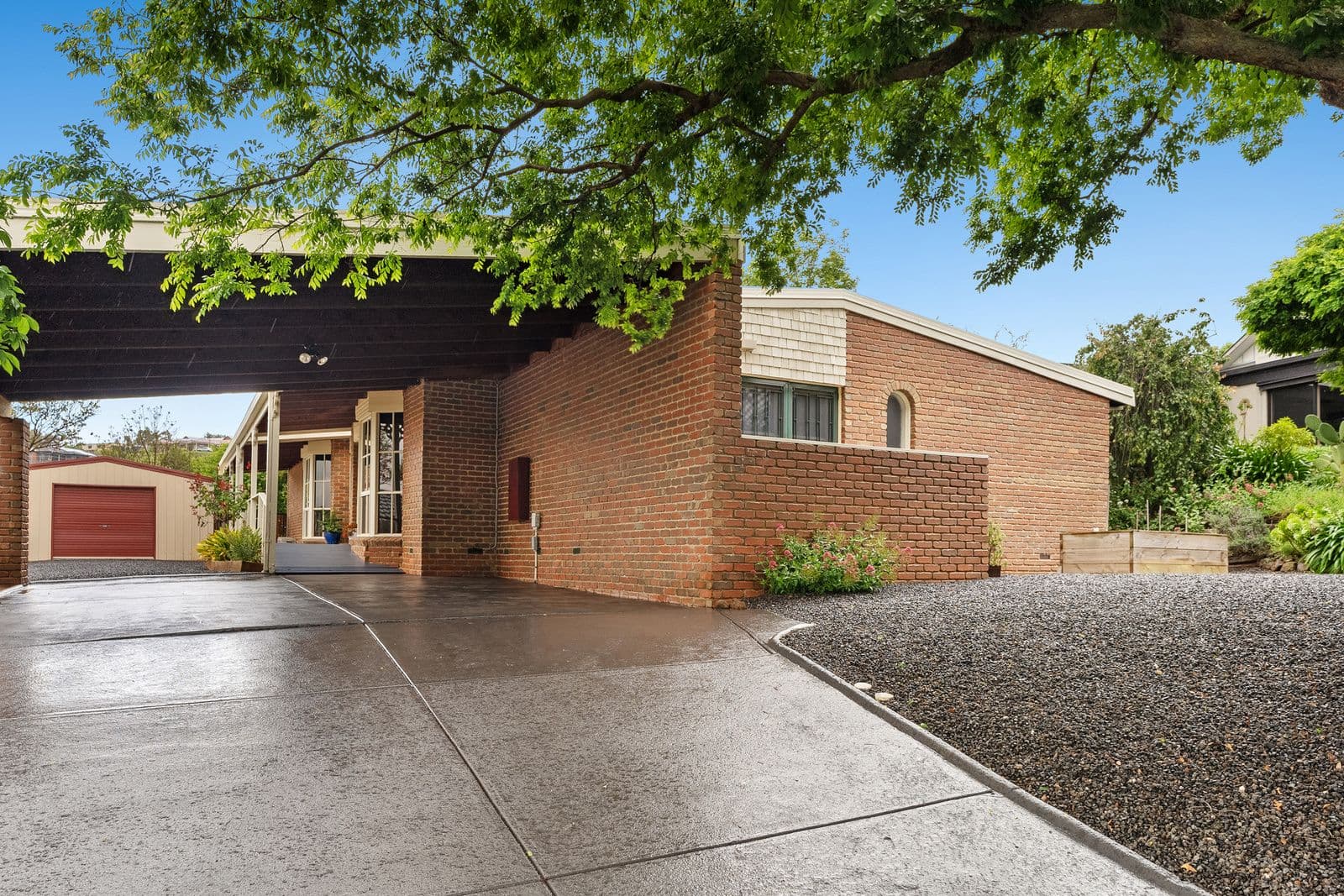 37 Riversdale Crescent, Darley VIC 3340, Darley - Thumbnail 2