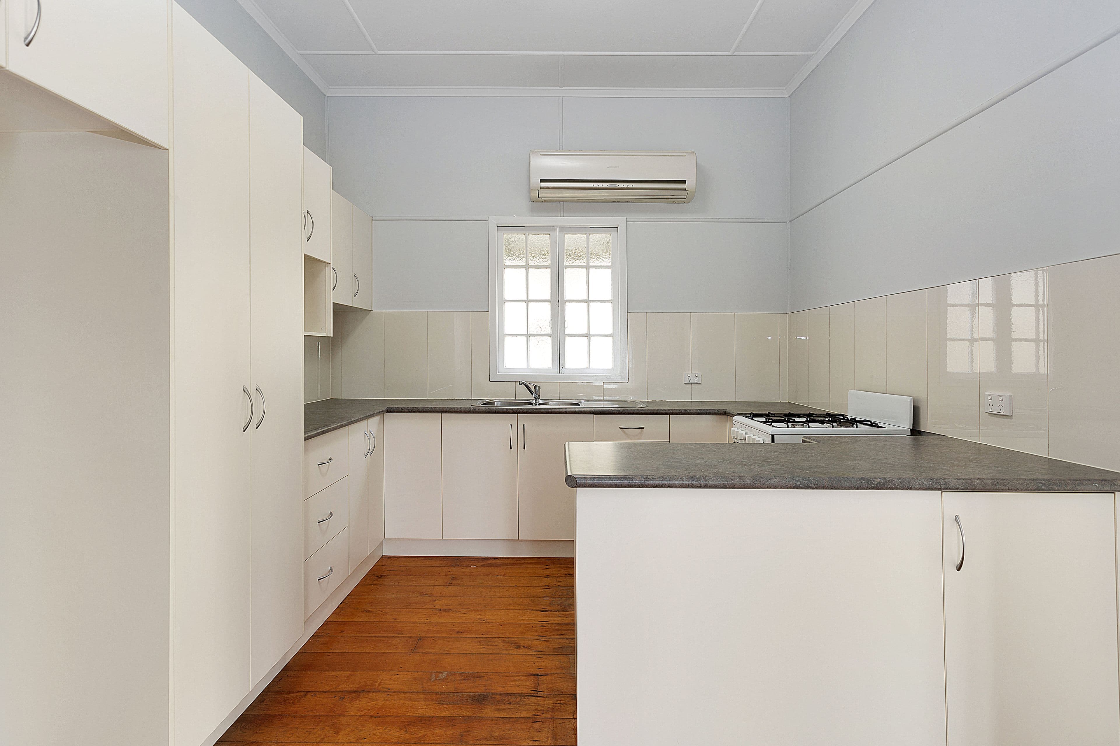 421 Bridge Road, West Mackay QLD 4740, West Mackay - Thumbnail 3