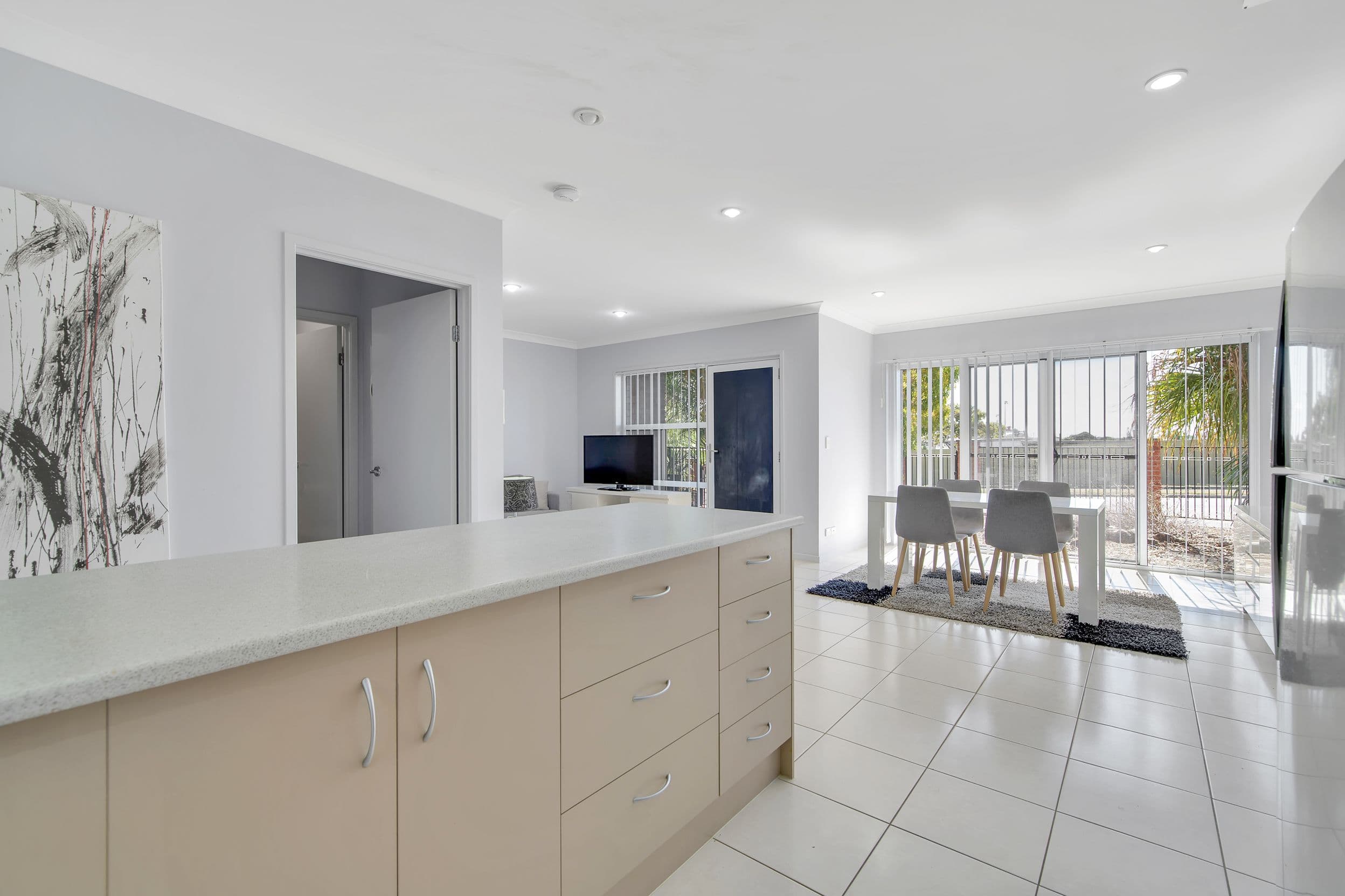 77 Tank Street, West Gladstone QLD 4680, West Gladstone - Thumbnail 2