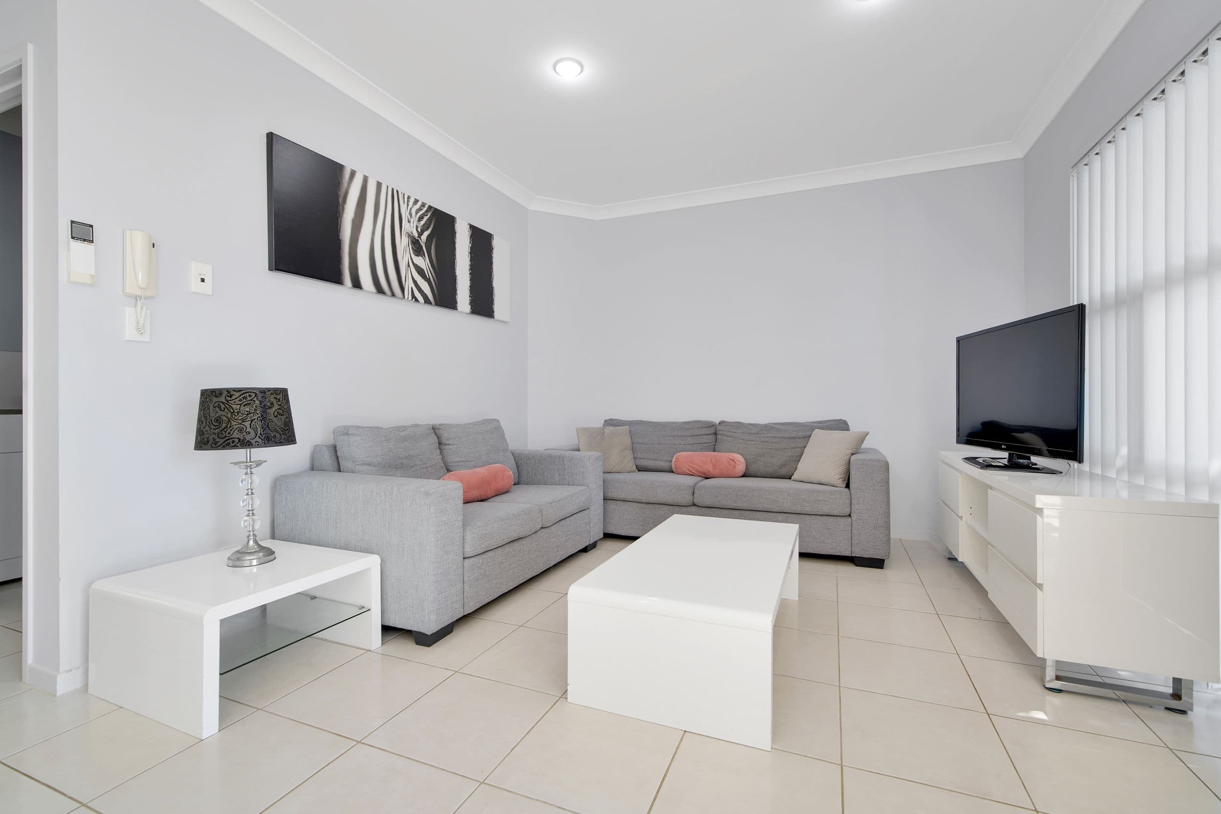 77 Tank Street, West Gladstone QLD 4680, West Gladstone - Thumbnail 3
