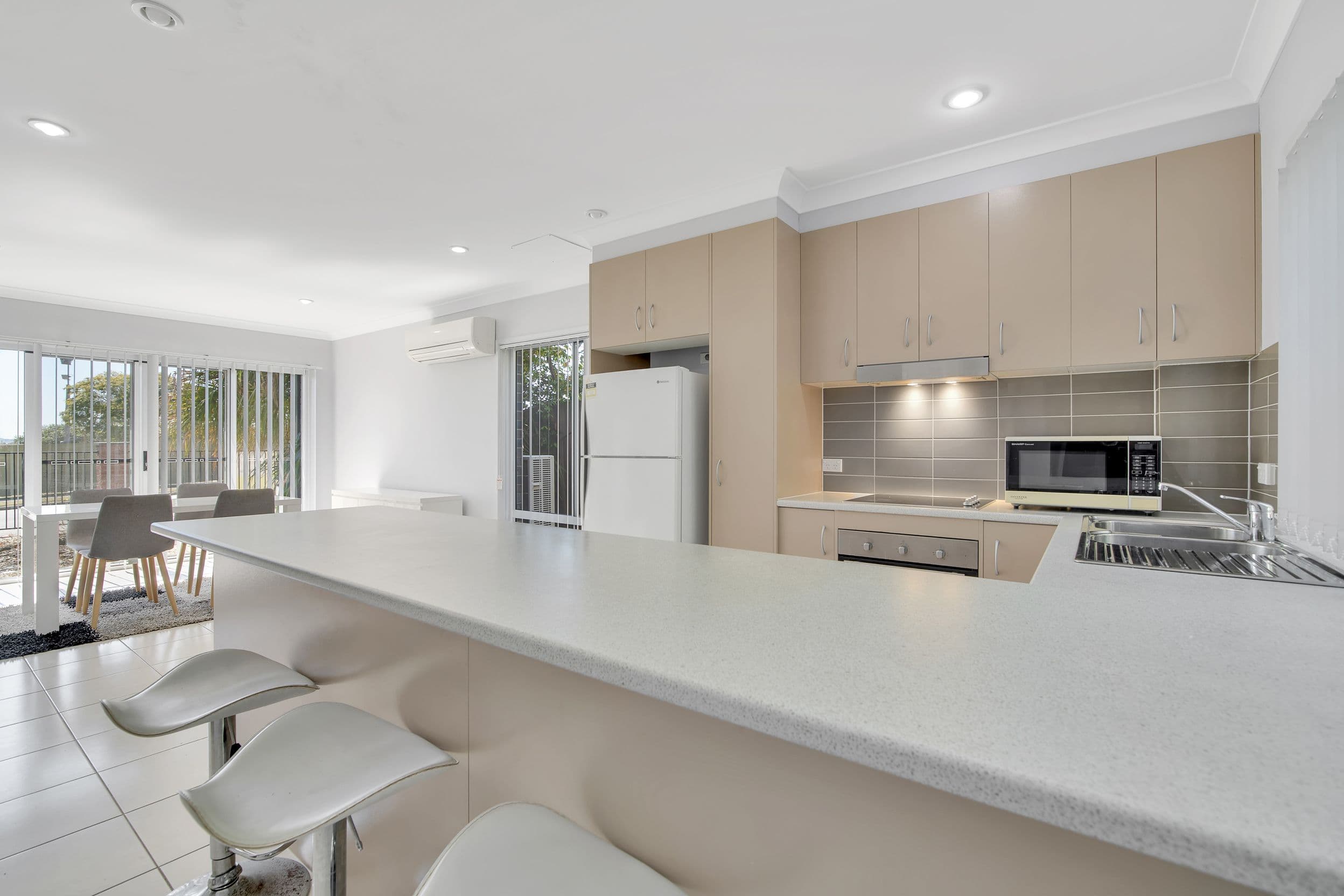 77 Tank Street, West Gladstone QLD 4680, West Gladstone - Thumbnail 5