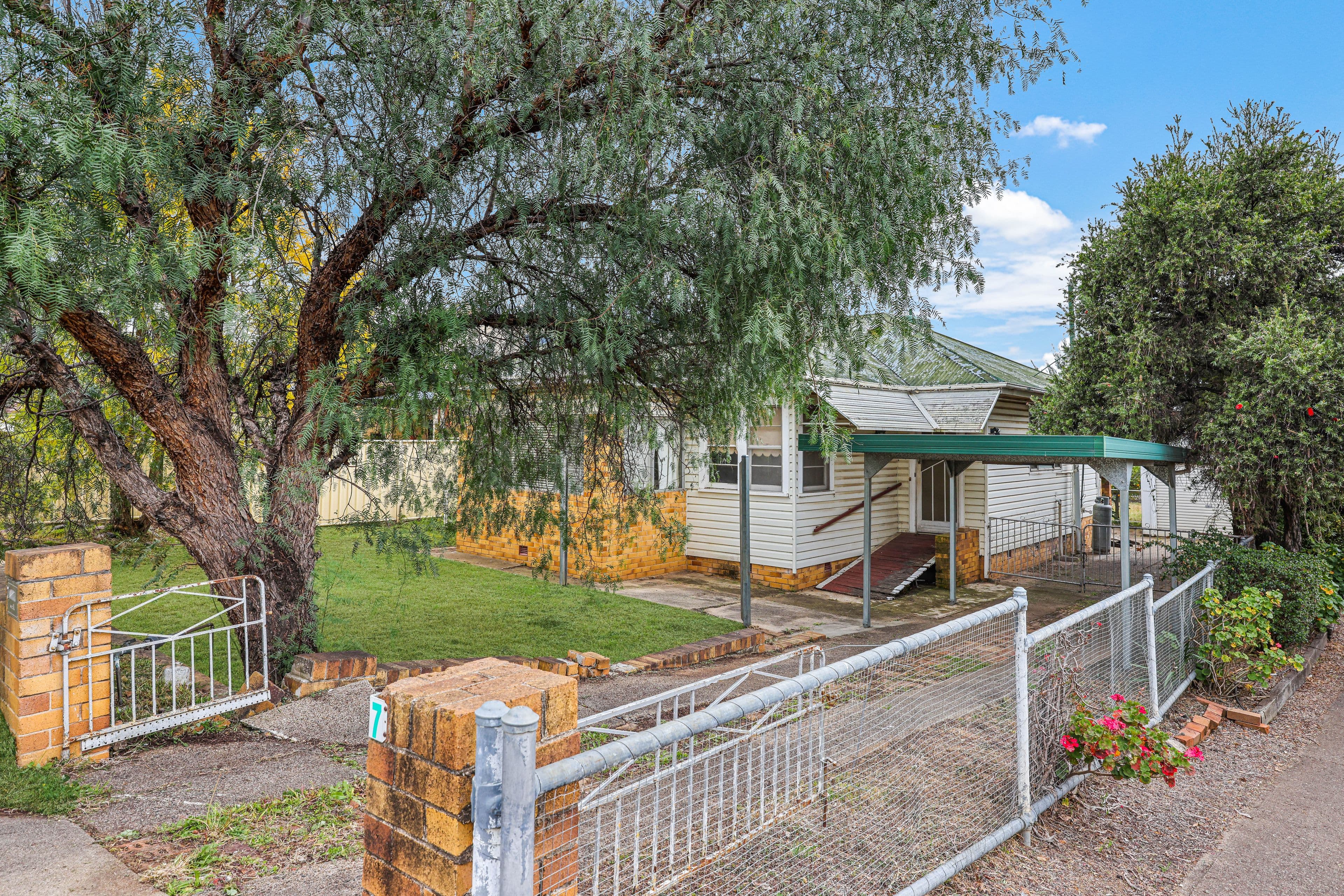 7 High Street, Tamworth NSW 2340, West Tamworth - Image 1