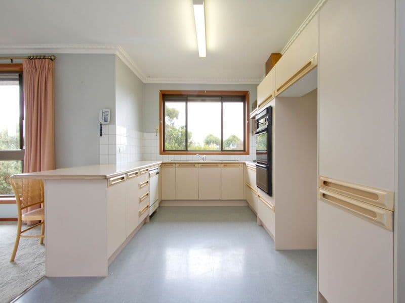 64 Willow Road, FRANKSTON VIC 3199, Frankston - Thumbnail 3