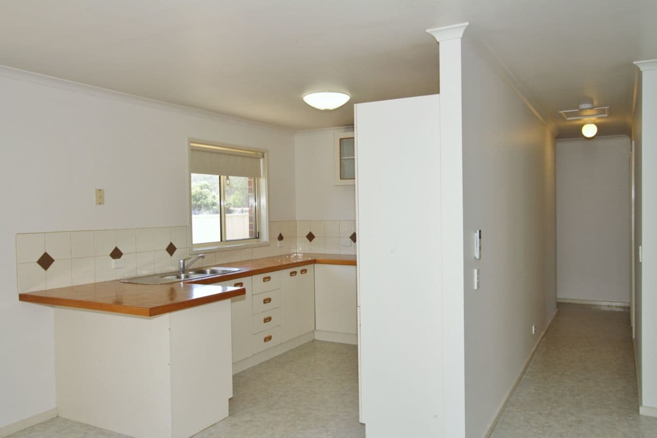 12 McMahon Street, Heathcote VIC 3523, Heathcote - Thumbnail 5