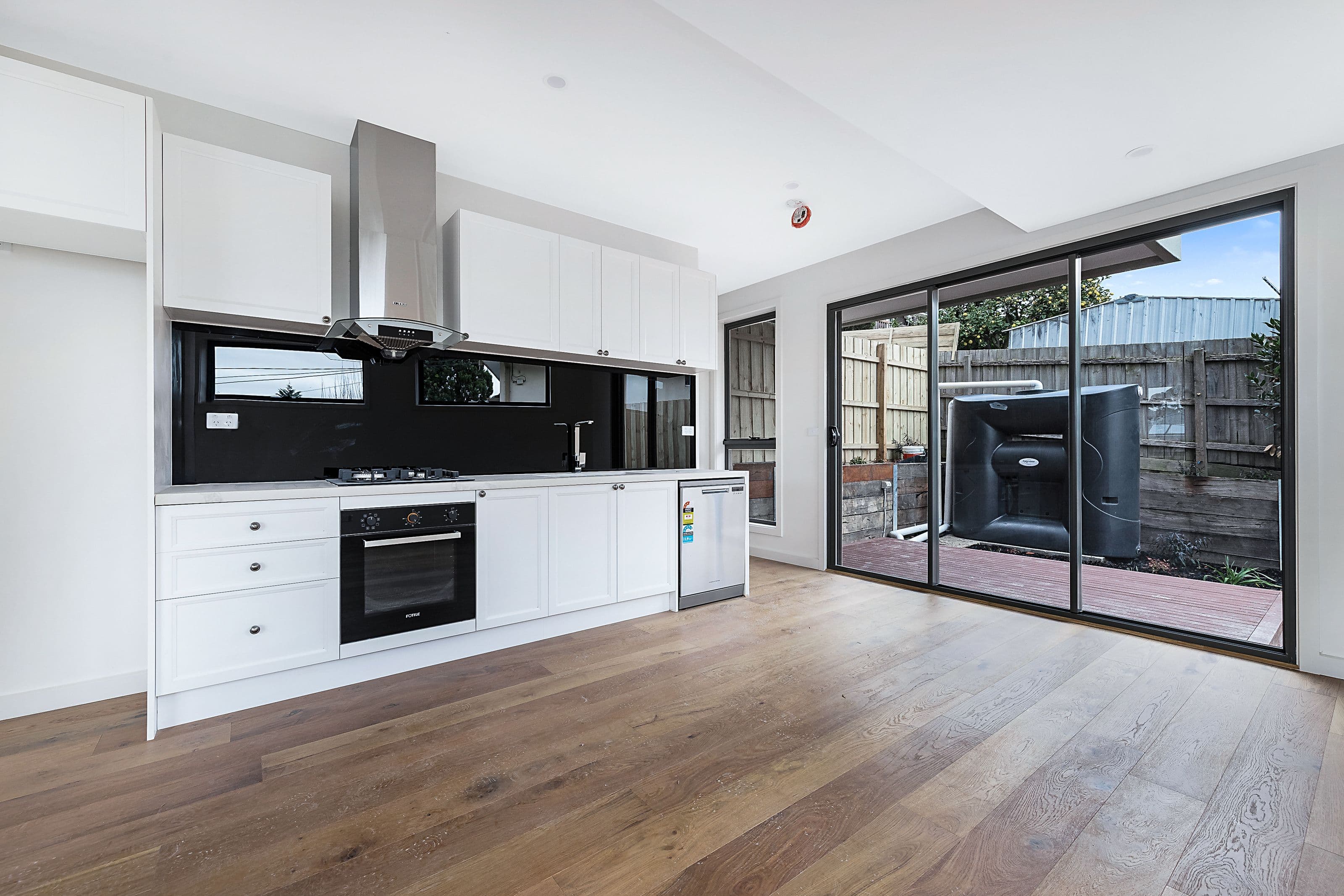 34 Springvale Road, Glen Waverley VIC 3150, Glen Waverley - Thumbnail 2