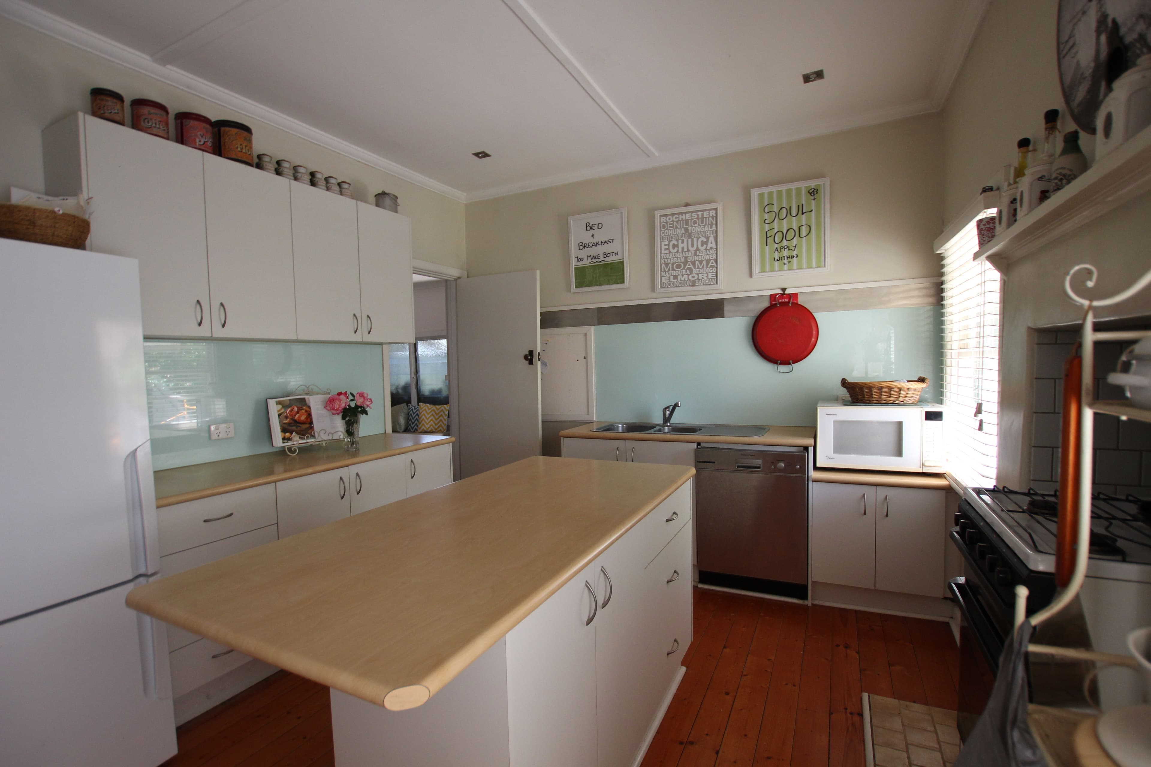 30 Victoria Street, Rochester VIC 3561, Rochester - Thumbnail 2
