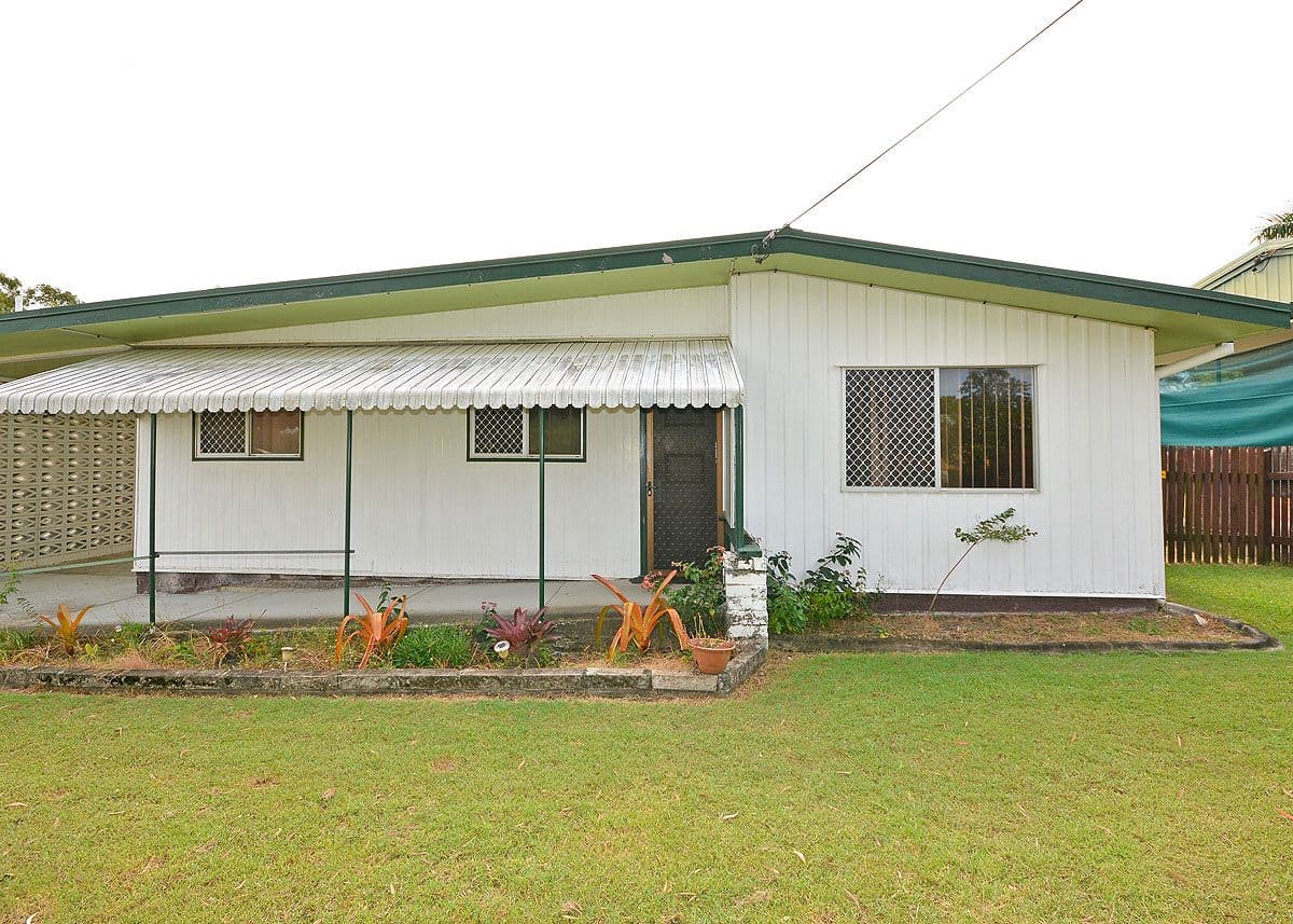 4 Urangan Street, Torquay QLD 4655, Torquay - Thumbnail 2