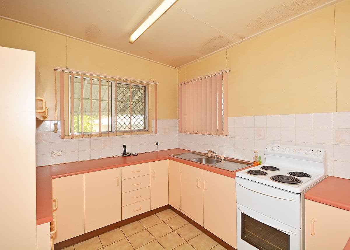 4 Urangan Street, Torquay QLD 4655, Torquay - Thumbnail 3