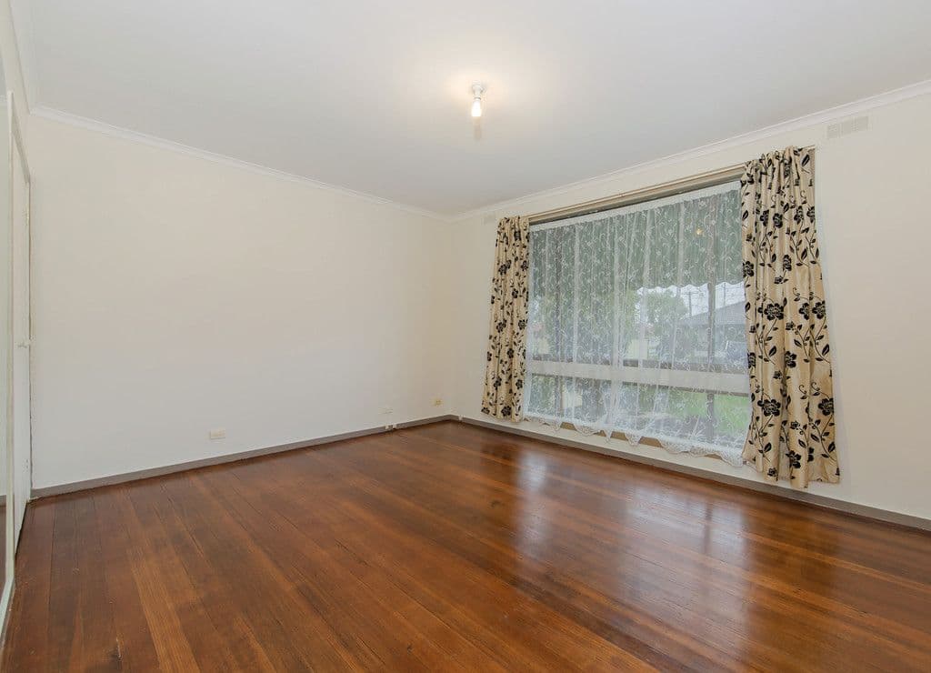 4 Redditch Crescent, Deer Park VIC 3023, Deer Park - Thumbnail 6