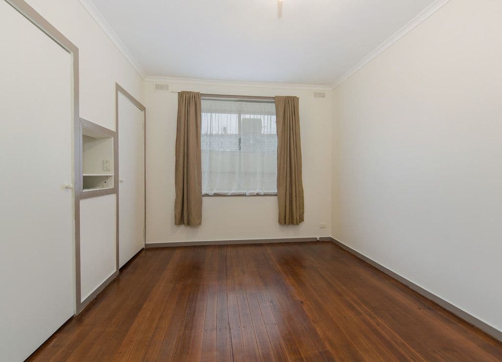 4 Redditch Crescent, Deer Park VIC 3023, Deer Park - Thumbnail 7