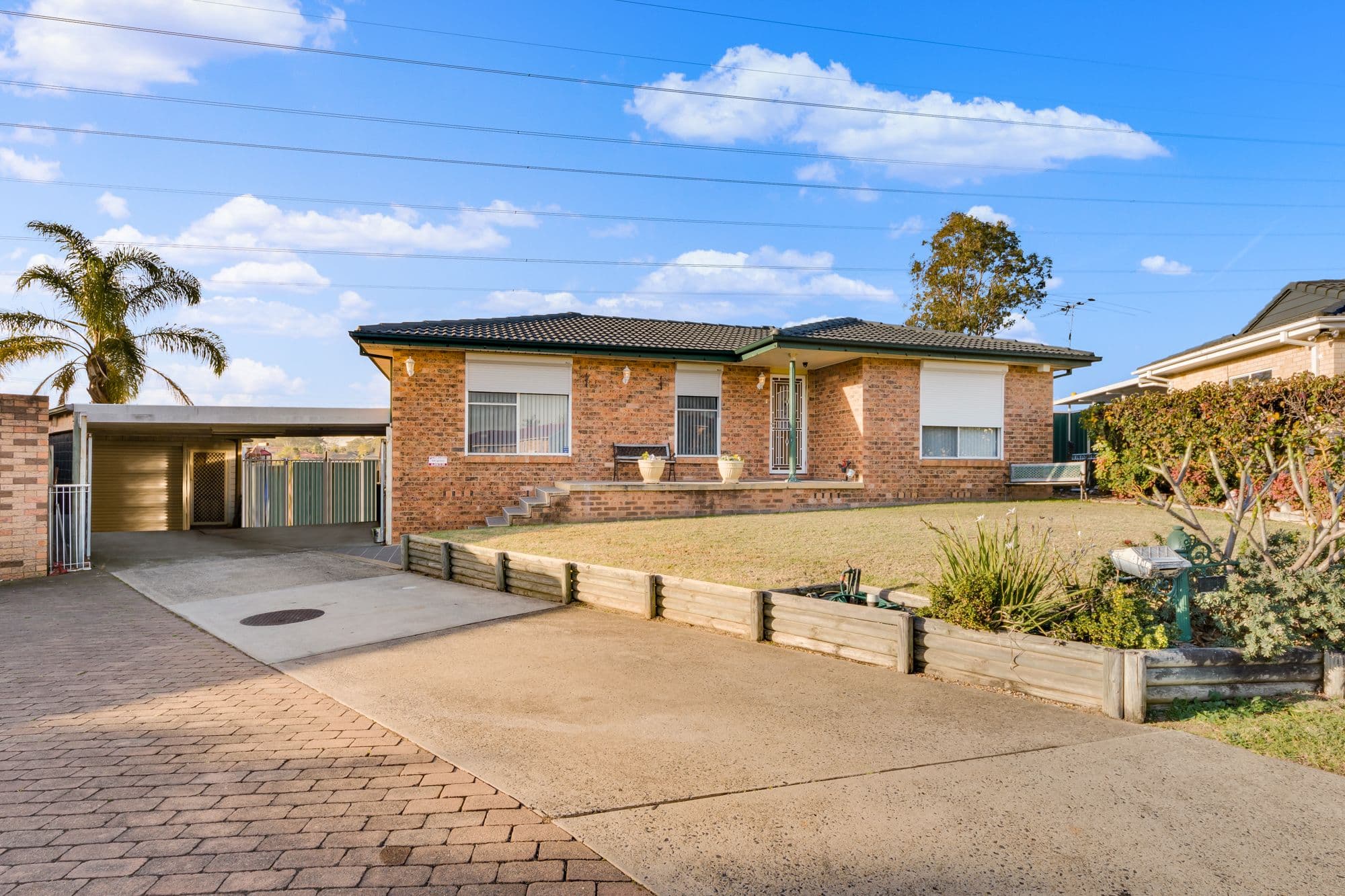 10 Rushes Place, Minto - Image 1