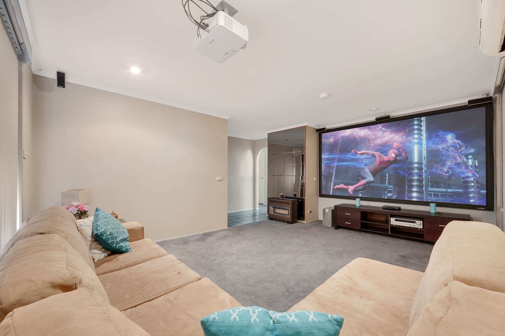 10 Rushes Place, Minto - Thumbnail 2