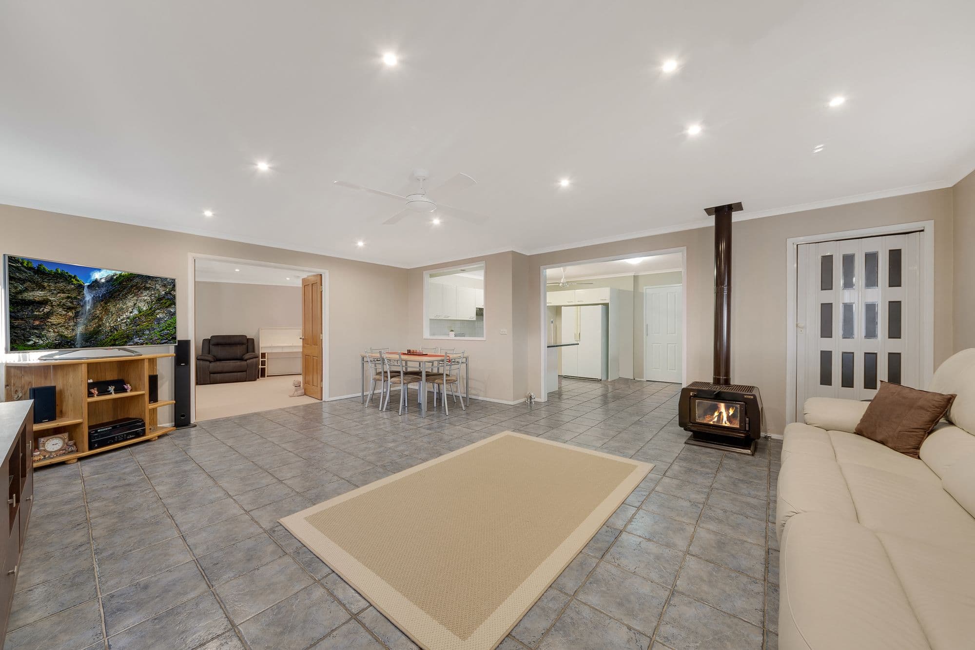 10 Rushes Place, Minto - Thumbnail 4