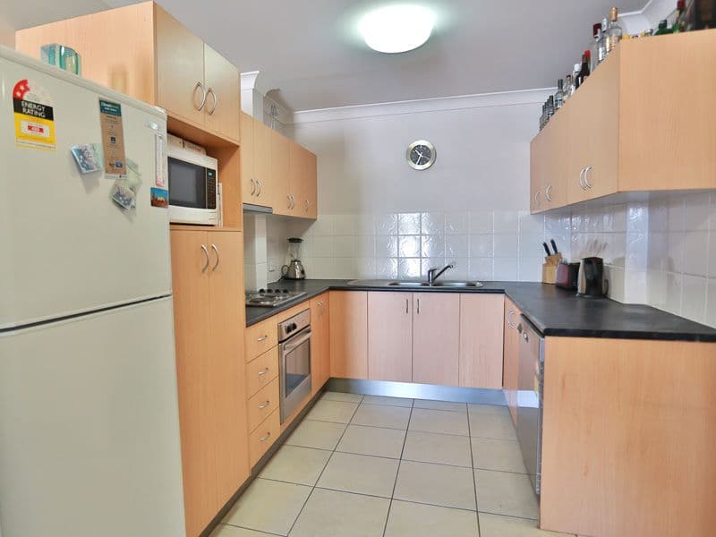 16 Pretoria Street, Zillmere QLD 4034, Zillmere - Thumbnail 2