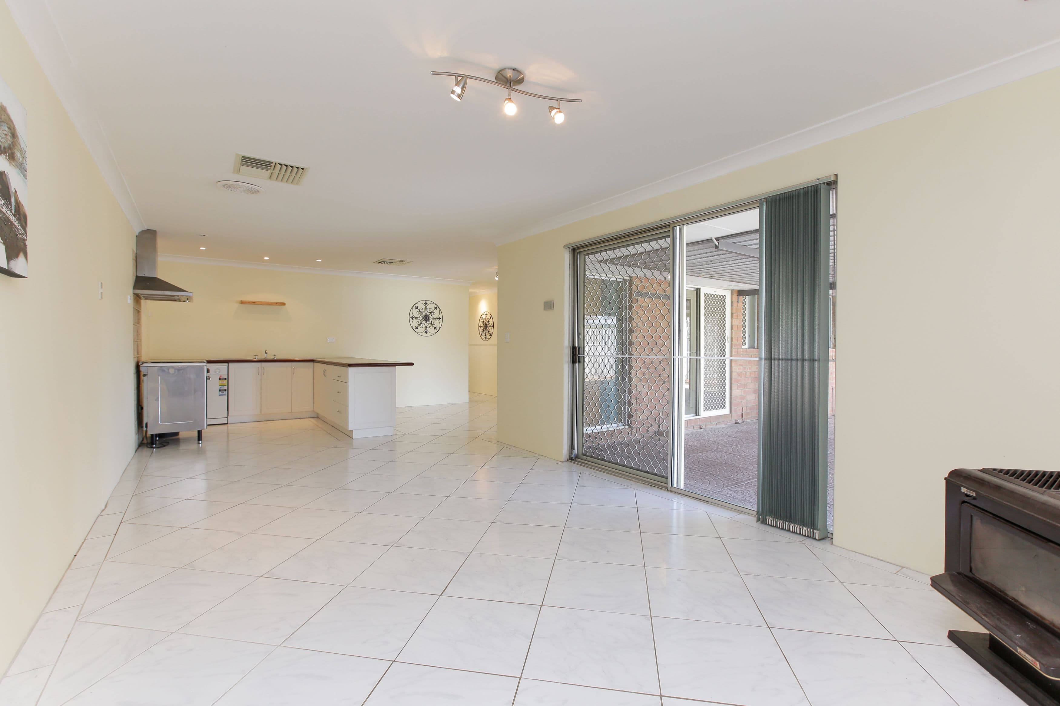 24 Balfour Street, Huntingdale WA 6110, Huntingdale - Thumbnail 4