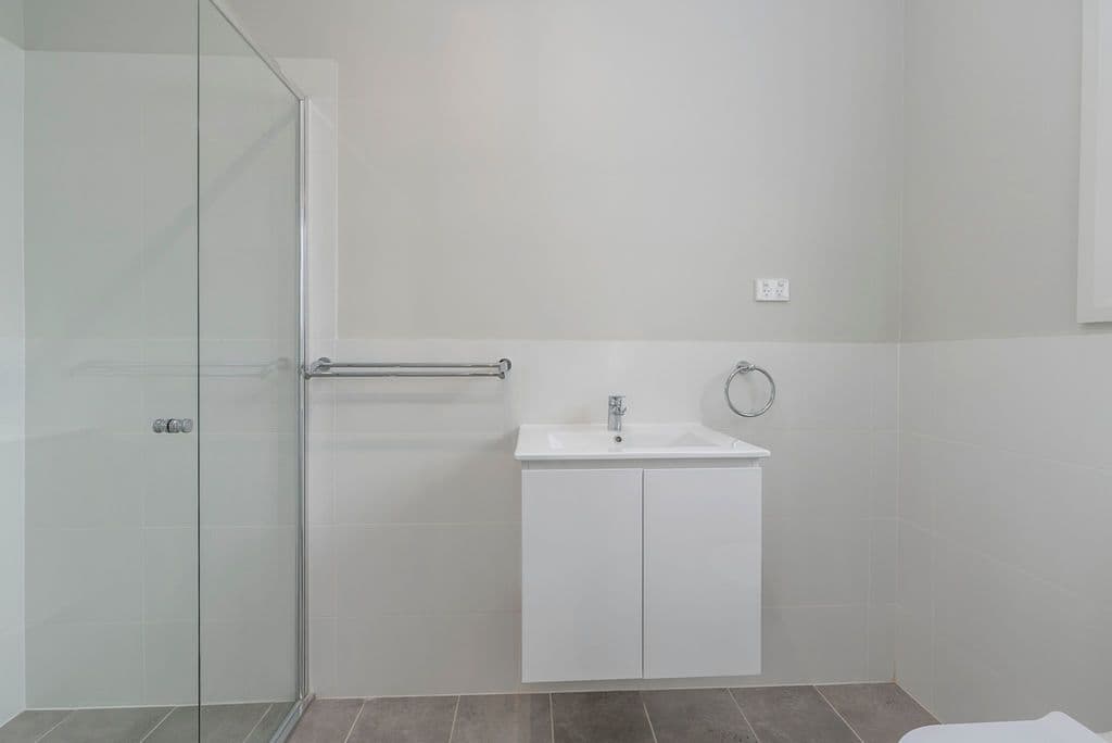 2 Ascot Drive, Currans Hill - Thumbnail 5