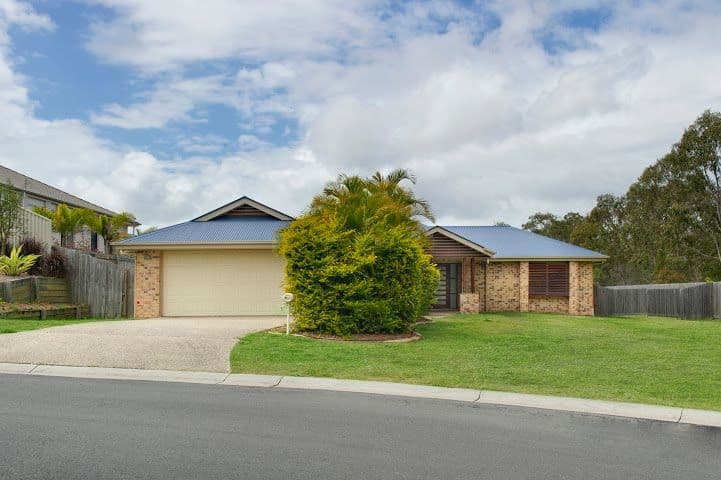 2 Jimna Court, DECEPTION BAY QLD 4508, Deception Bay - Thumbnail 2