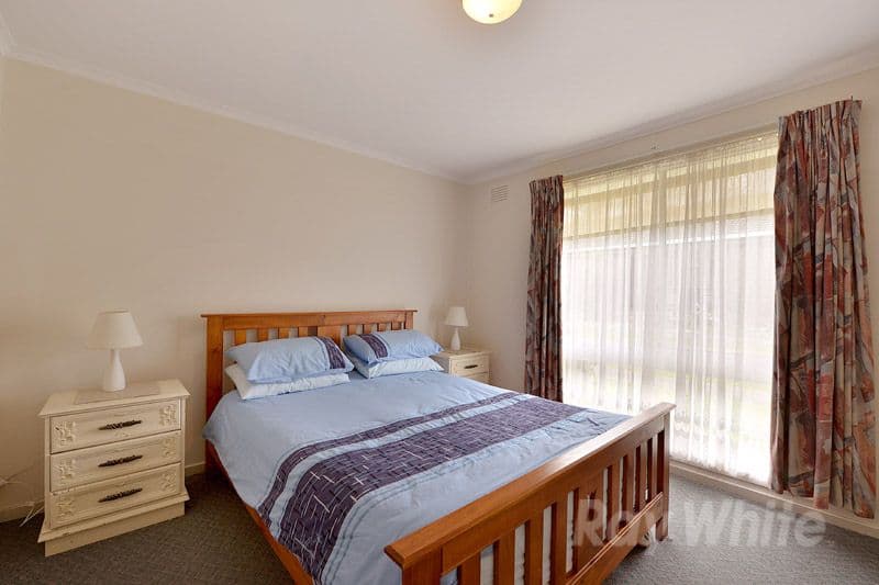9 Veronica Street, FERNTREE GULLY VIC 3156, Ferntree Gully - Thumbnail 3
