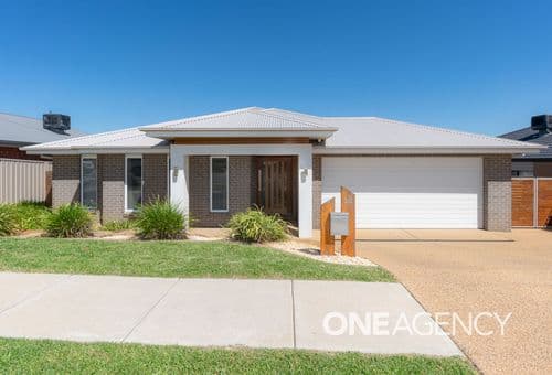 38 FLACK Crescent, Boorooma, Boorooma - Image 1