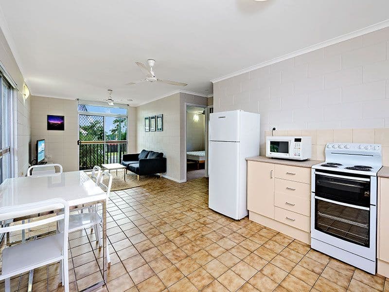 281 Lake Street, Cairns North QLD 4870, Cairns North - Thumbnail 2