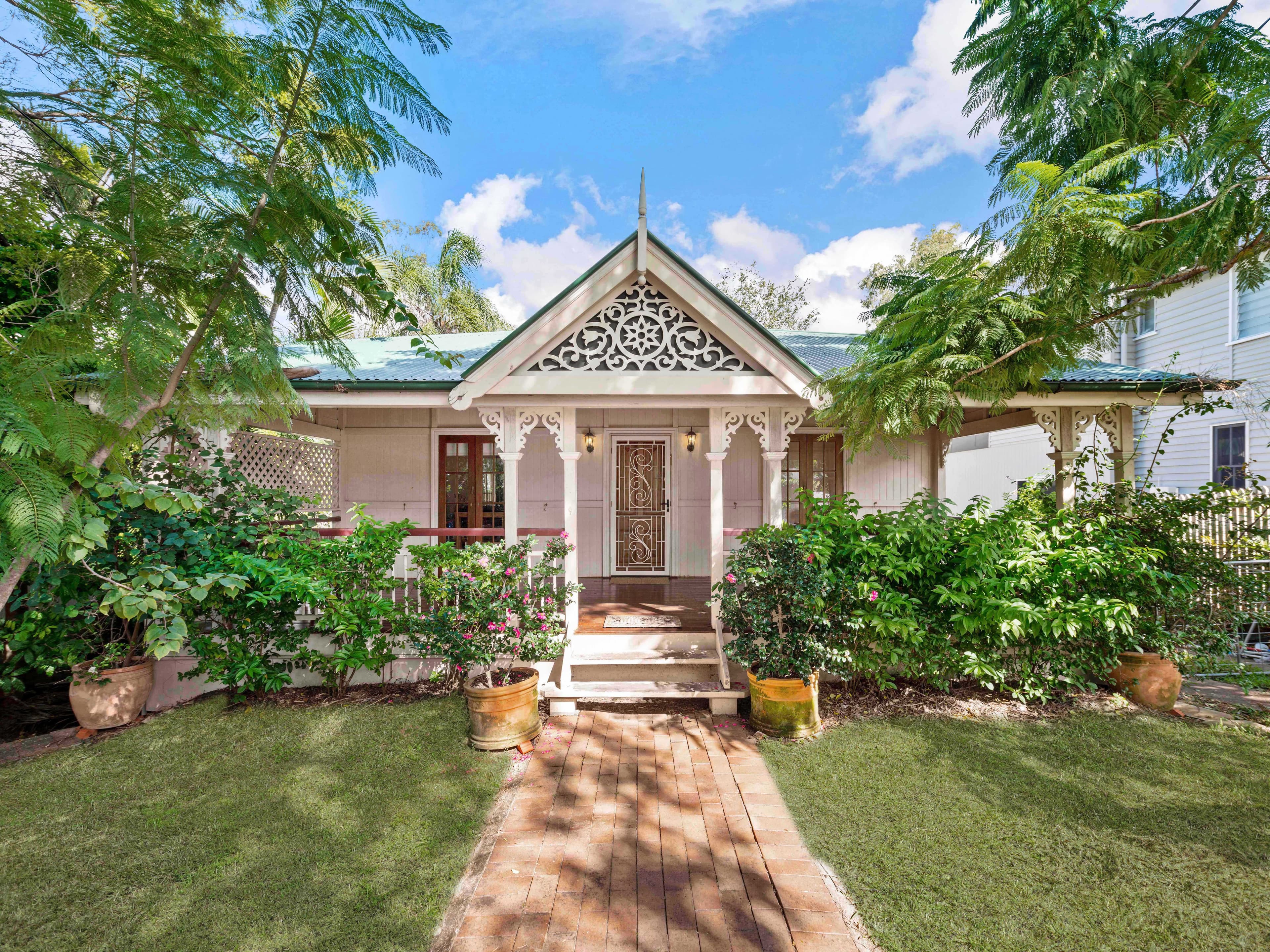 37 Dorrington Drive, Ashgrove QLD 4060, Ashgrove - Thumbnail 2